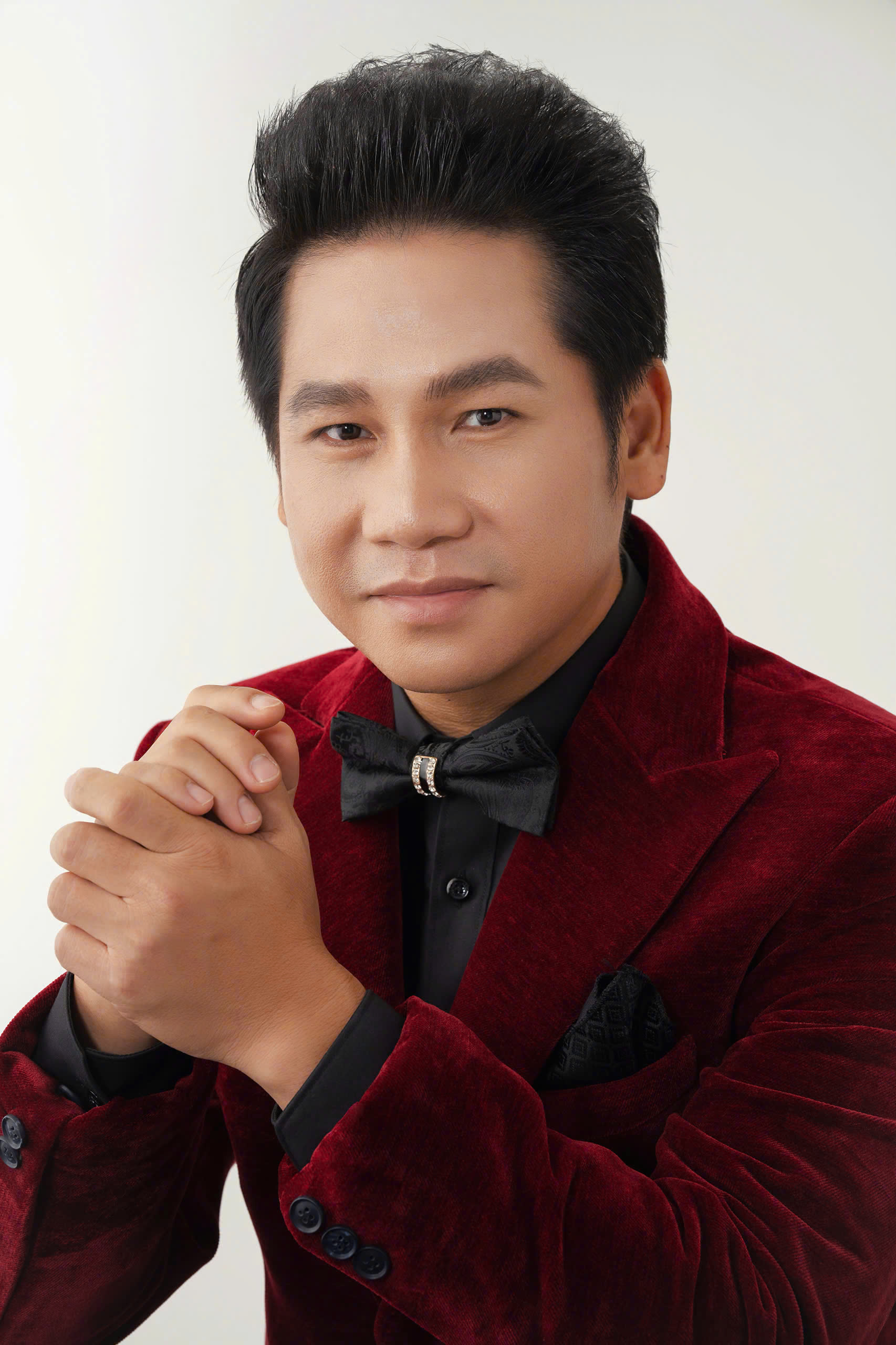 Ca sĩ Trọng Tấn